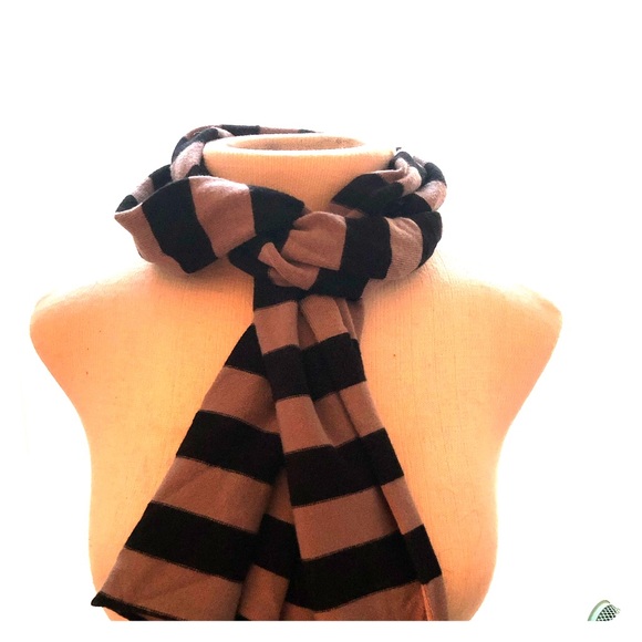 Scarf - Picture 1 of 5